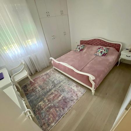 Crystal Rose - Center Apartment 斯科普里 外观 照片