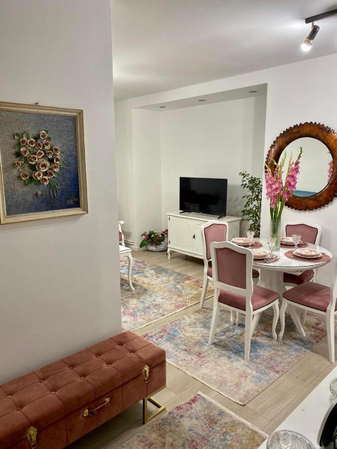 Crystal Rose - Center Apartment 斯科普里 外观 照片